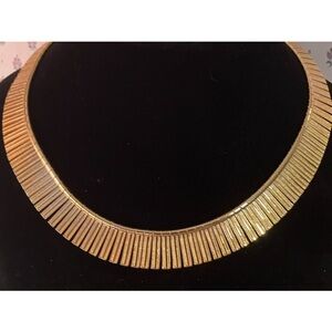 Elegant Gold Necklace